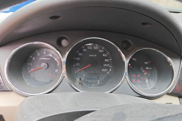 Used Dongfeng Aeolus S30 2013 1.5L Manual Entry-Level Model Instrument Cluster
