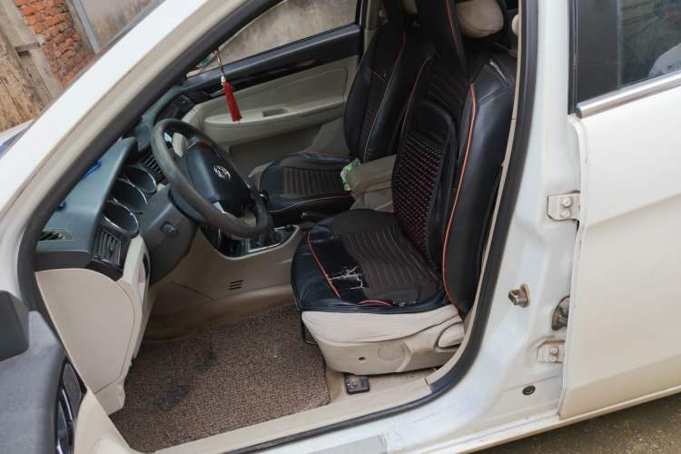 Used Dongfeng Aeolus S30 2013 1.5L Manual Entry-Level Model Left Front Seat