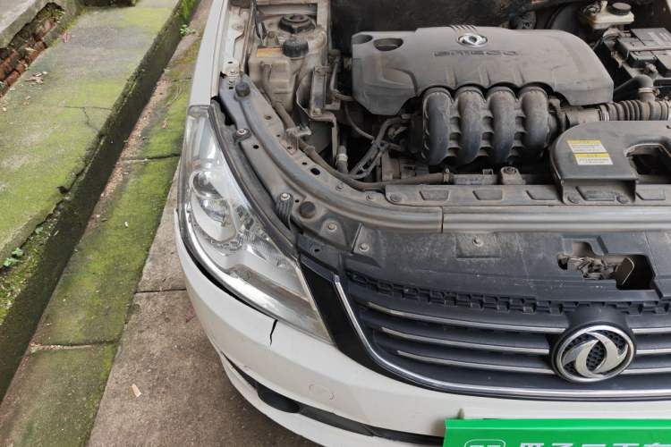 Used Dongfeng Aeolus S30 2013 1.5L Manual Entry-Level Model Right Front Headlight