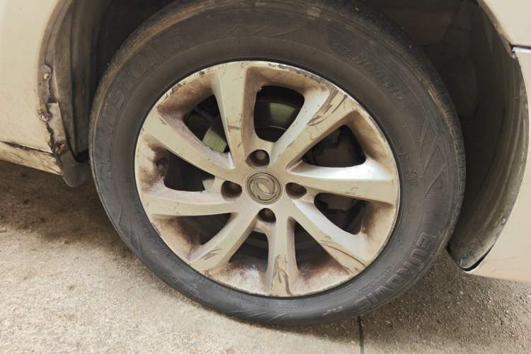 Used Dongfeng Aeolus S30 2013 1.5L Manual Entry-Level Model Right Front Wheel Hub