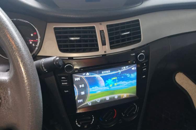 Used Dongfeng Aeolus S30 2014 1.5L Manual Gratitude Edition Audio And AC Panel