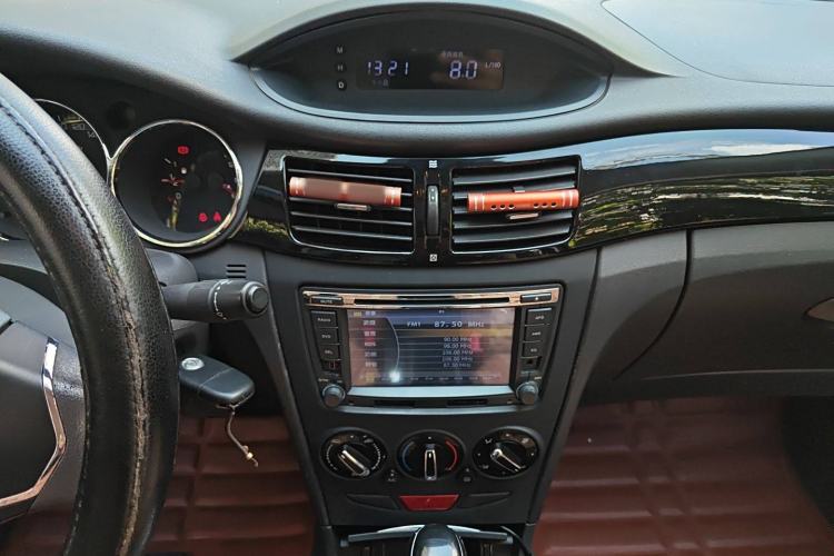 Used Dongfeng Aeolus S30 2014 1.5L Automatic ZunYa Model Audio And AC Panel