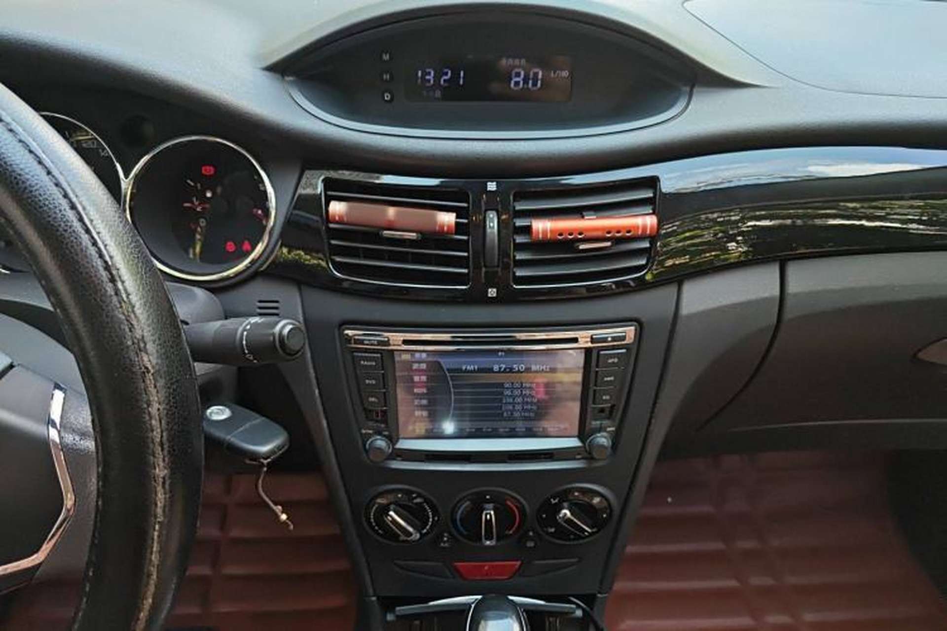 Used Dongfeng Aeolus S30 2014 1.5L Automatic ZunYa Model Audio And AC Panel