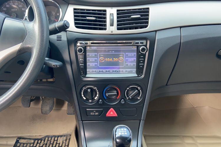 Used Dongfeng Aeolus S30 2014 1.5L Manual Gratitude Edition Audio And AC Panel
