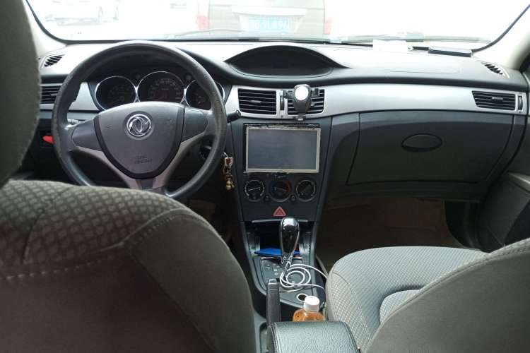 Used Dongfeng Aeolus S30 2014 1.5L Automatic Value Edition Center Console