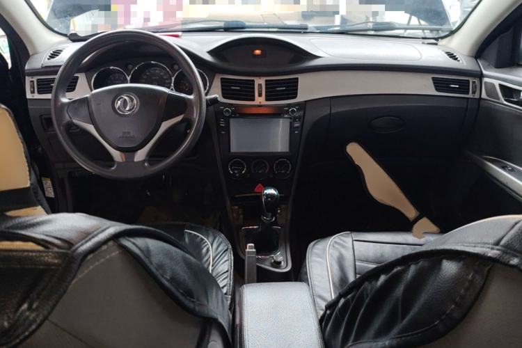 Used Dongfeng Aeolus S30 2014 1.5L Manual Gratitude Edition Center Console