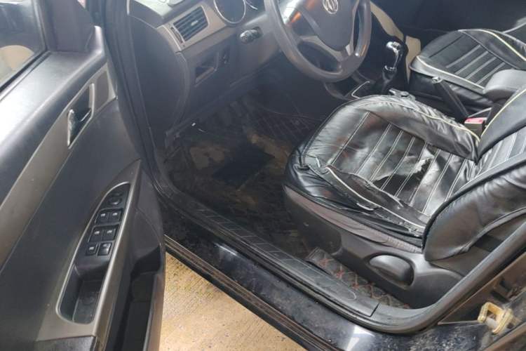 Used Dongfeng Aeolus S30 2014 1.5L Manual Gratitude Edition Driver Seat