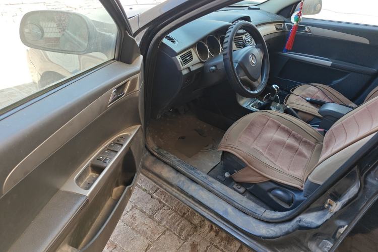 Used Dongfeng Aeolus S30 2014 1.6L Manual Gratitude Edition CNG Driver Seat