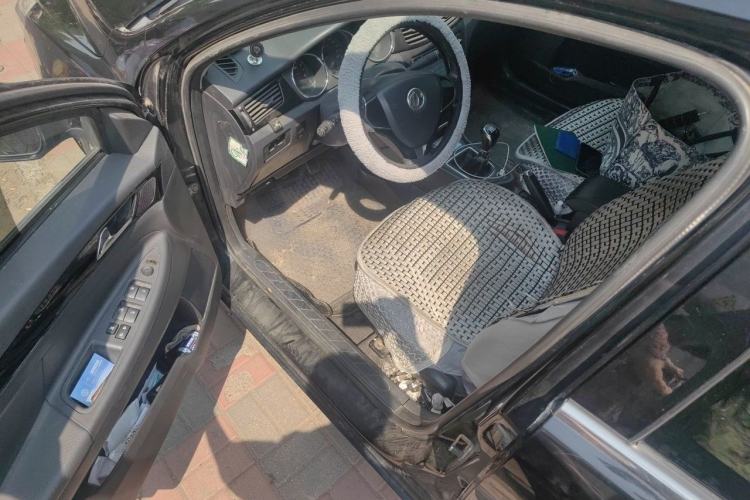 Used Dongfeng Aeolus S30 2014 1.6L Manual Zunya CNG Model Driver Seat