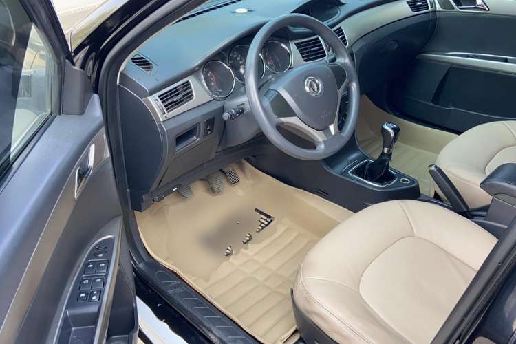 Used Dongfeng Aeolus S30 2014 1.5L Manual Gratitude Edition Driver Seat