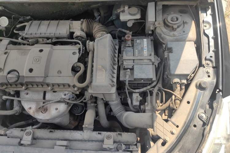 Used Dongfeng Aeolus S30 2014 1.6L Manual Zunya CNG Model Engine Bay Left