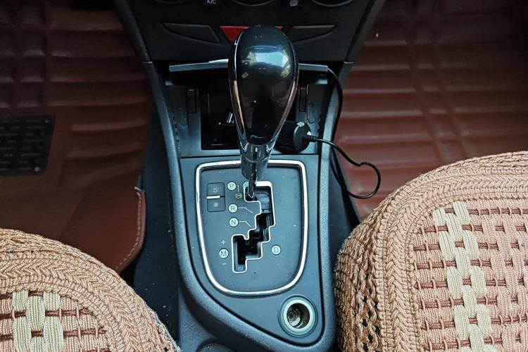 Used Dongfeng Aeolus S30 2014 1.5L Automatic ZunYa Model Gear Lever