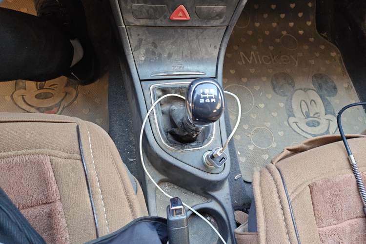 Used Dongfeng Aeolus S30 2014 1.6L Manual Gratitude Edition CNG Gear Lever