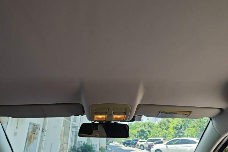 Used Dongfeng Aeolus S30 2014 1.5L Automatic ZunYa Model Headliner