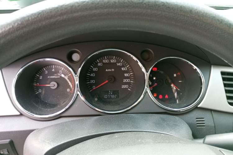 Used Dongfeng Aeolus S30 2014 1.5L Automatic Value Edition Instrument Cluster