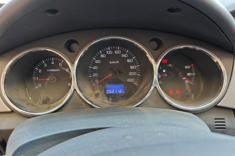 Used Dongfeng Aeolus S30 2014 1.6L Manual Gratitude Edition CNG Instrument Cluster