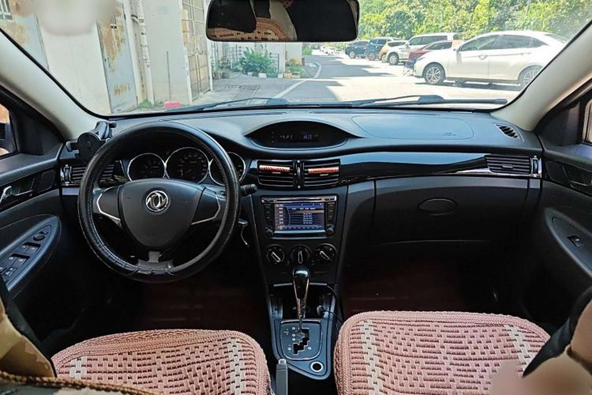 Used Dongfeng Aeolus S30 2014 1.5L Automatic ZunYa Model Interior 2