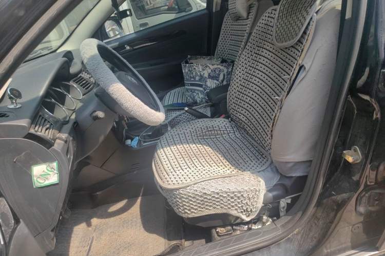 Used Dongfeng Aeolus S30 2014 1.6L Manual Zunya CNG Model Left Front Seat