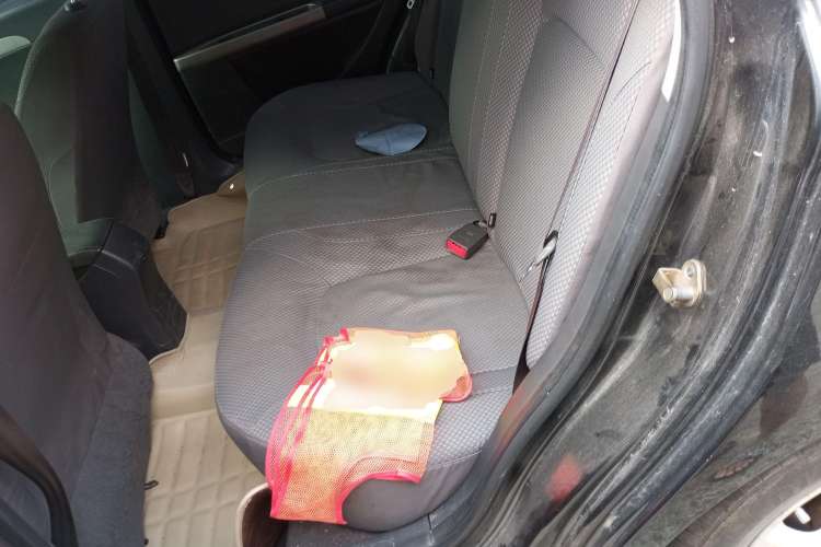 Used Dongfeng Aeolus S30 2014 1.5L Automatic Value Edition Left Rear Seat