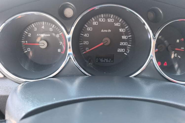 Used Dongfeng Aeolus S30 2014 1.5L Manual Gratitude Edition Odometer Close Up