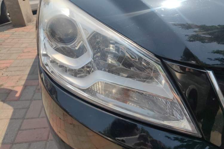 Used Dongfeng Aeolus S30 2014 1.6L Manual Zunya CNG Model Right Front Headlight