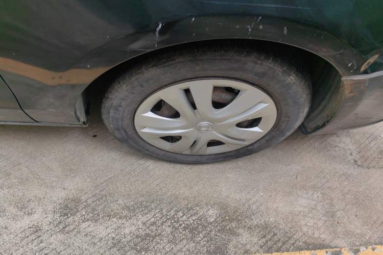 Used Dongfeng Aeolus S30 2014 1.5L Manual Gratitude Edition Right Front Wheel Hub