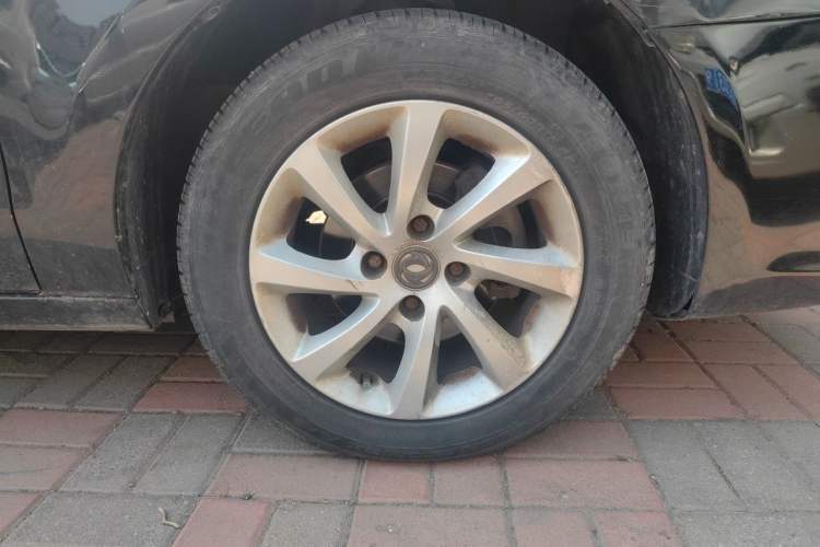 Used Dongfeng Aeolus S30 2014 1.6L Manual Zunya CNG Model Right Front Wheel Hub