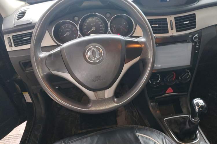 Used Dongfeng Aeolus S30 2014 1.5L Manual Gratitude Edition Steering Wheel