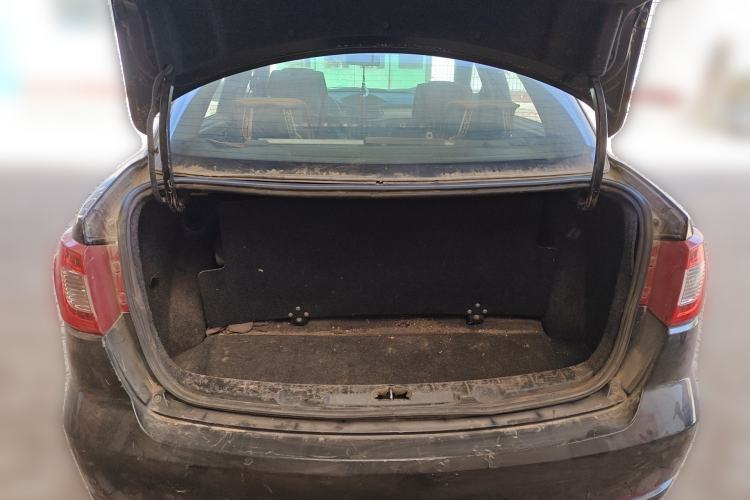 Used Dongfeng Aeolus S30 2014 1.6L Manual Gratitude Edition CNG Trunk