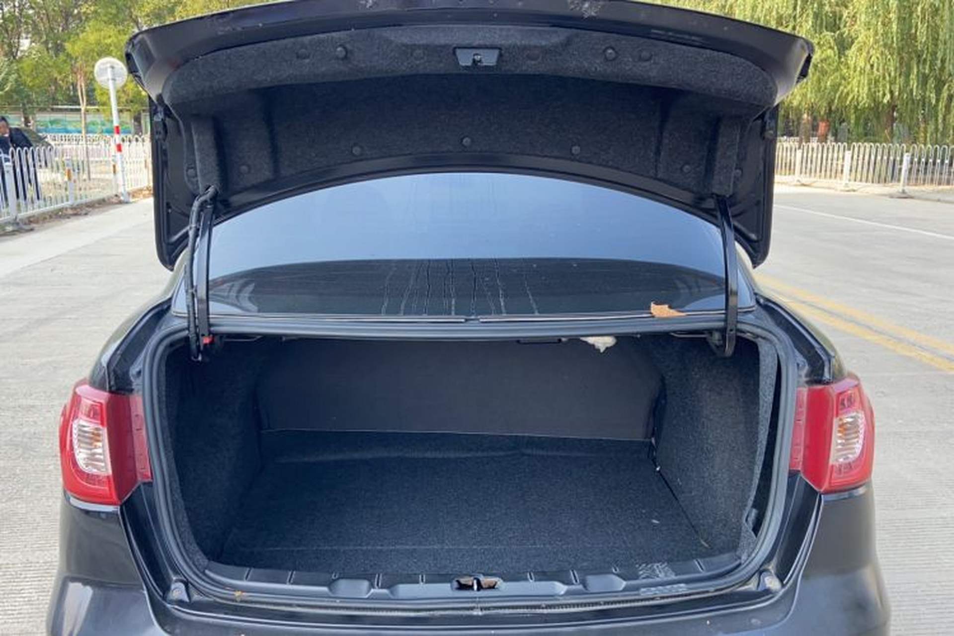 Used Dongfeng Aeolus S30 2014 1.5L Manual Gratitude Edition Trunk