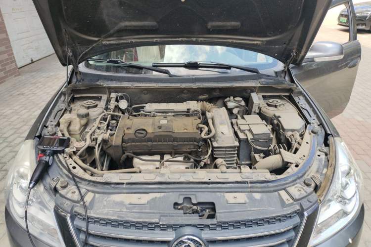 Used Dongfeng Aeolus S30 2014 1.6L Manual Zunya CNG Model Engine Bay