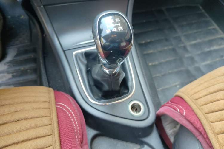 Used Dongfeng Aeolus S30 2014 1.6L Manual Zunya CNG Model Gear Lever