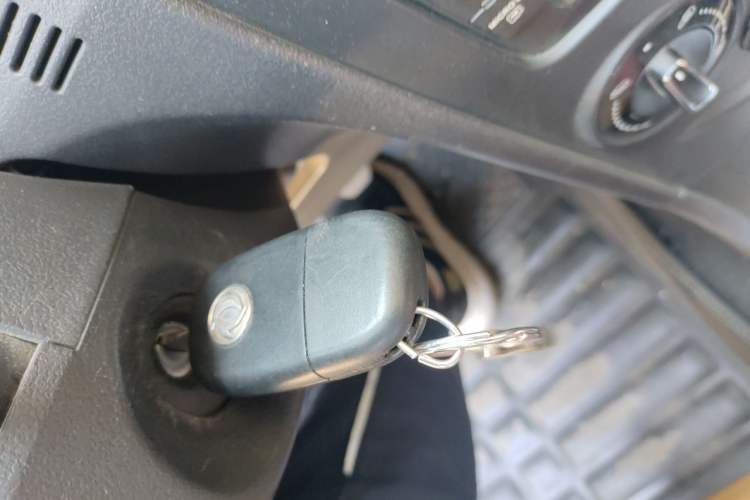 Used Dongfeng Aeolus S30 2014 1.6L Manual Zunya CNG Model Vehicle Key