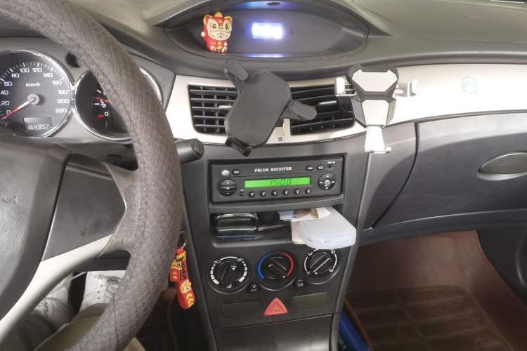 Used Dongfeng Aeolus S30 2014 1.5L Manual Gratitude Edition Audio And AC Panel
