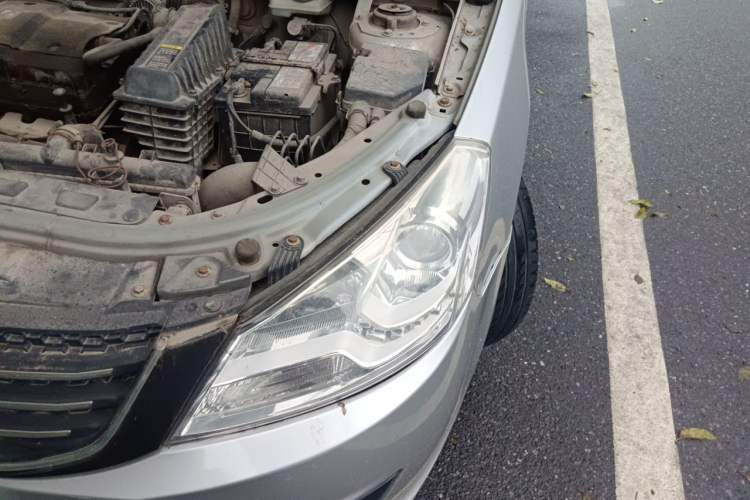 Used Dongfeng Aeolus S30 2014 1.6L Manual Gratitude Edition Engine Bay Left