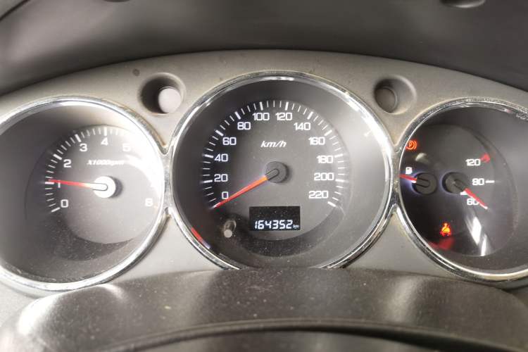 Used Dongfeng Aeolus S30 2014 1.5L Manual Gratitude Edition Instrument Cluster