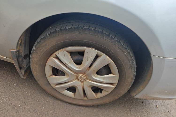 Used Dongfeng Aeolus S30 2014 1.5L Manual Gratitude Edition Right Front Wheel Hub