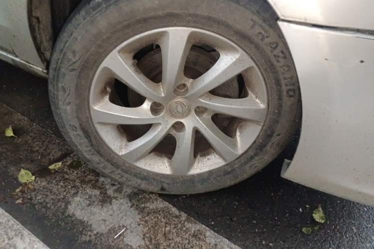 Used Dongfeng Aeolus S30 2014 1.6L Manual Gratitude Edition Right Front Wheel Hub
