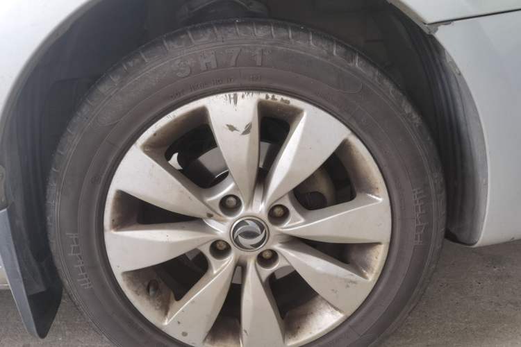 Used Dongfeng Aeolus S30 2014 1.5L Manual Gratitude Edition Right Front Wheel Hub