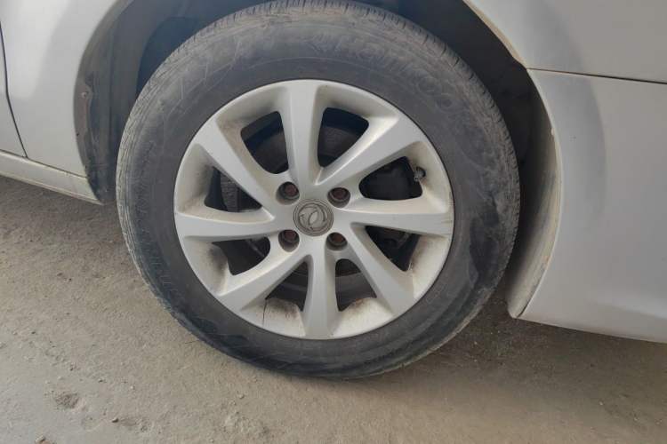 Used Dongfeng Aeolus S30 2014 1.5L Manual Gratitude Edition Right Front Wheel Hub