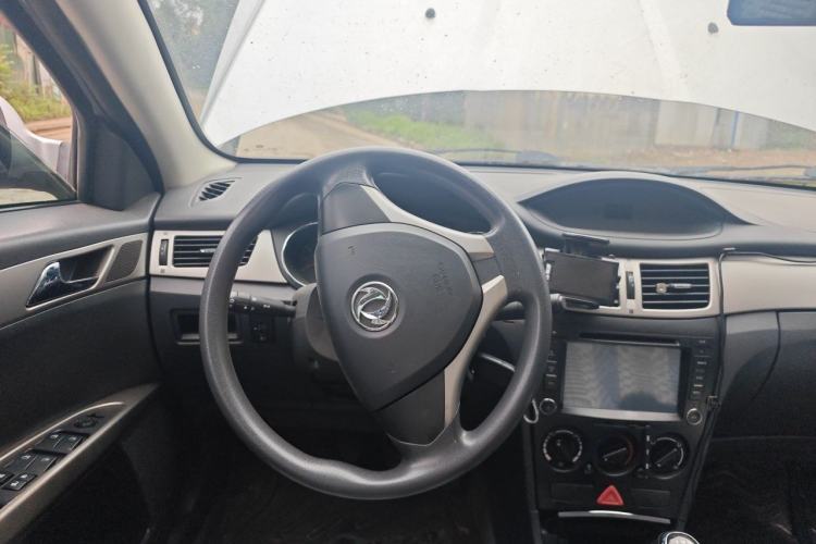 Used Dongfeng Aeolus S30 2014 1.5L Manual Gratitude Edition Steering Wheel