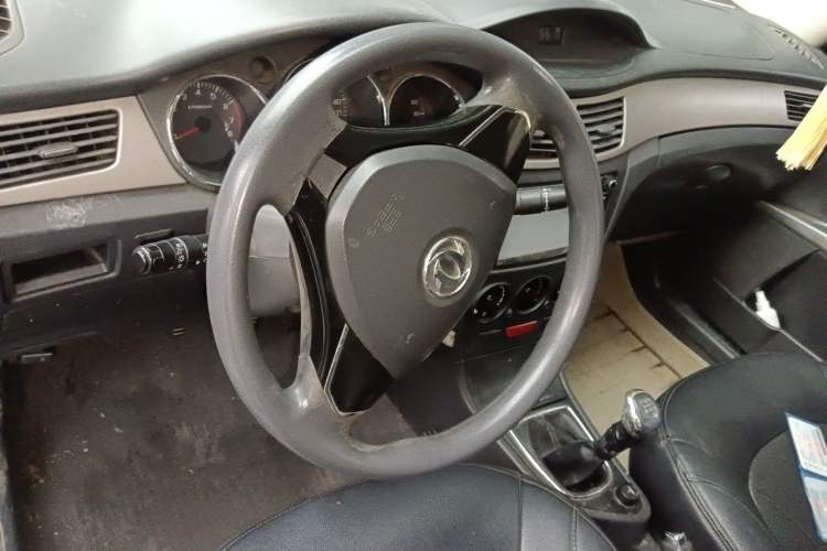 Used Dongfeng Aeolus S30 2014 1.6L Manual Gratitude Edition Steering Wheel