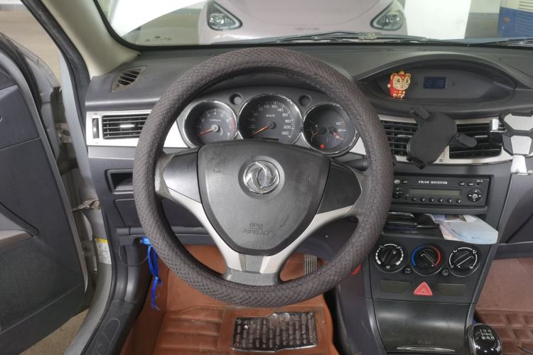 Used Dongfeng Aeolus S30 2014 1.5L Manual Gratitude Edition Steering Wheel