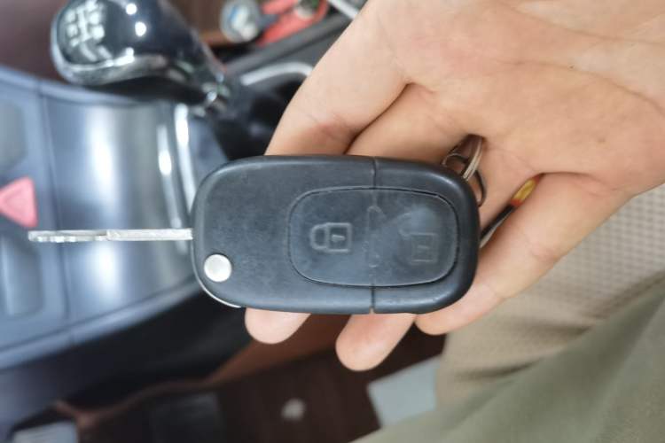 Used Dongfeng Aeolus S30 2014 1.5L Manual Gratitude Edition Vehicle Key