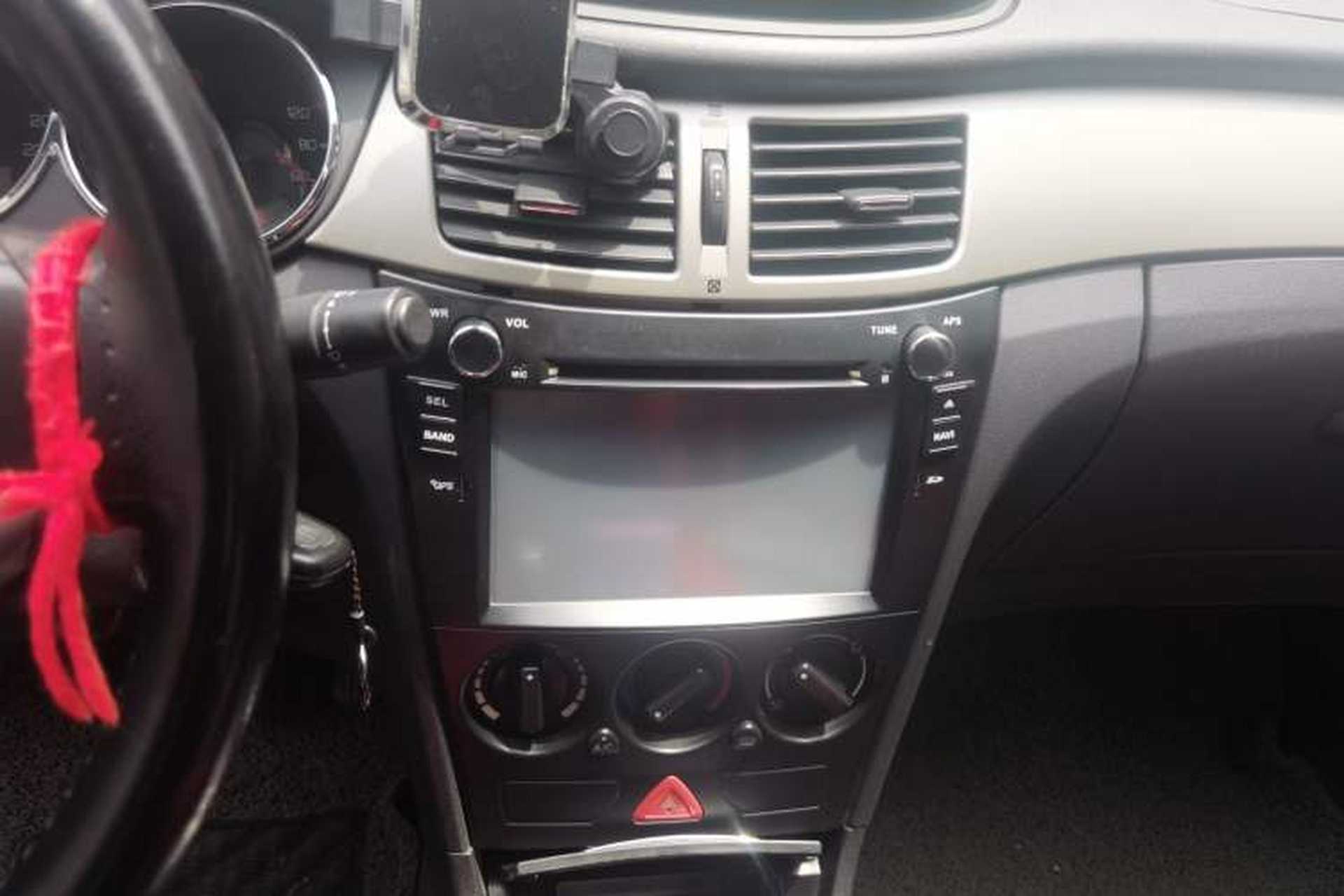 Used Dongfeng Aeolus S30 2014 1.5L Manual Gratitude Edition Audio And AC Panel