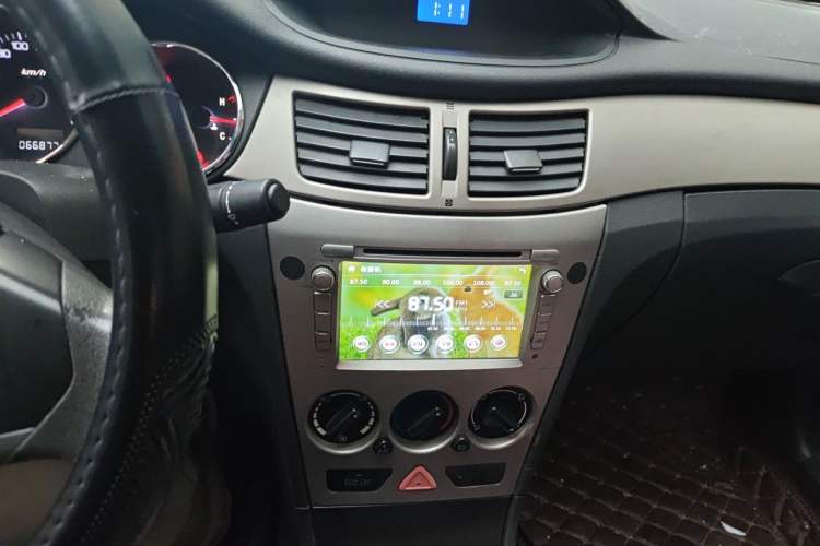 Used Dongfeng Aeolus S30 2014 1.5L Manual Gratitude Edition Audio And AC Panel