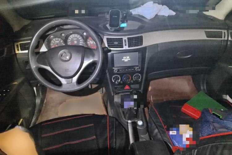 Used Dongfeng Aeolus S30 2014 1.5L Manual Smart Drive Gratitude Edition Center Console