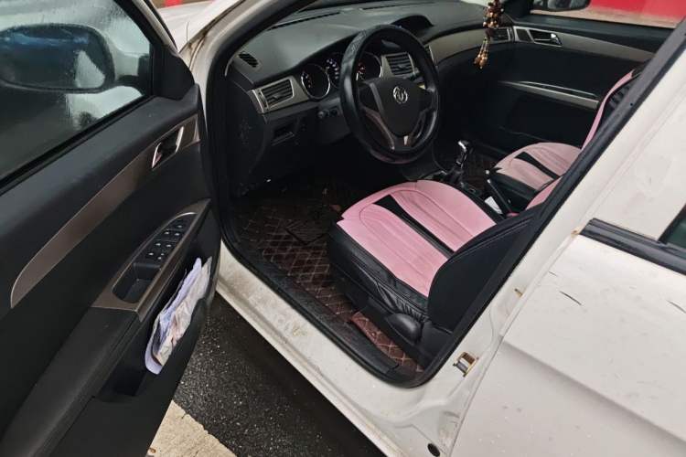 Used Dongfeng Aeolus S30 2014 1.5L Manual Gratitude Edition Driver Seat