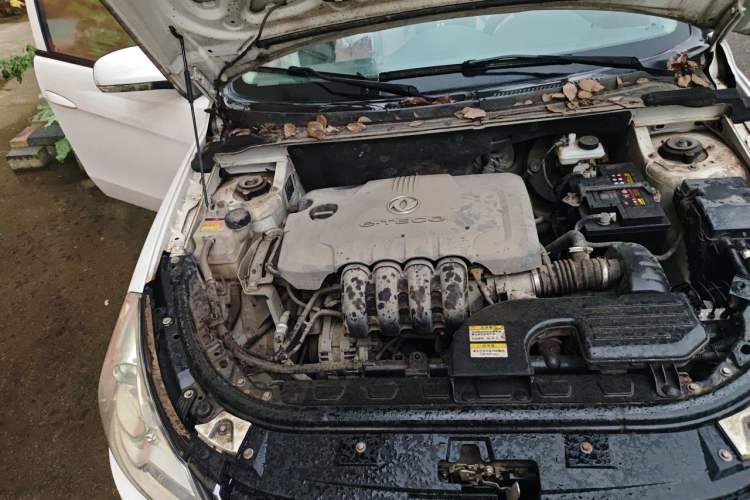 Used Dongfeng Aeolus S30 2014 1.5L Manual Gratitude Edition Engine Bay Right