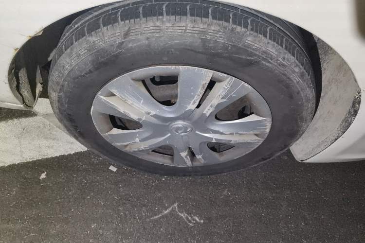 Used Dongfeng Aeolus S30 2014 1.5L Manual Smart Drive Gratitude Edition Right Front Wheel Hub